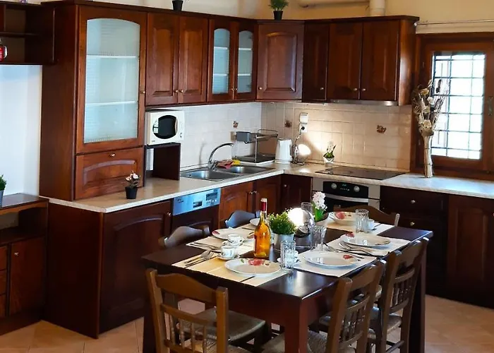 Apartmanhotel Leonidas Greecefiloxenia 4*