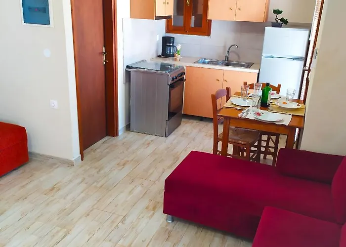 Leonidas Greecefiloxenia Lefókasztro