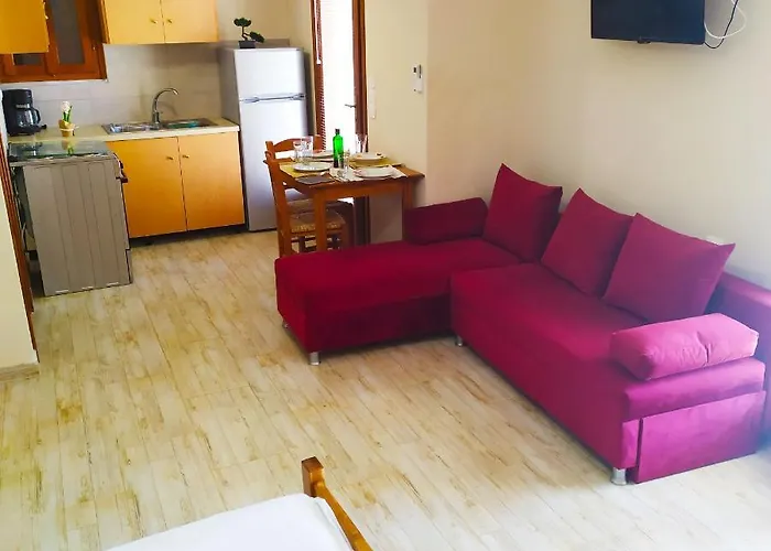 Apartmanhotel Leonidas Greecefiloxenia 4*