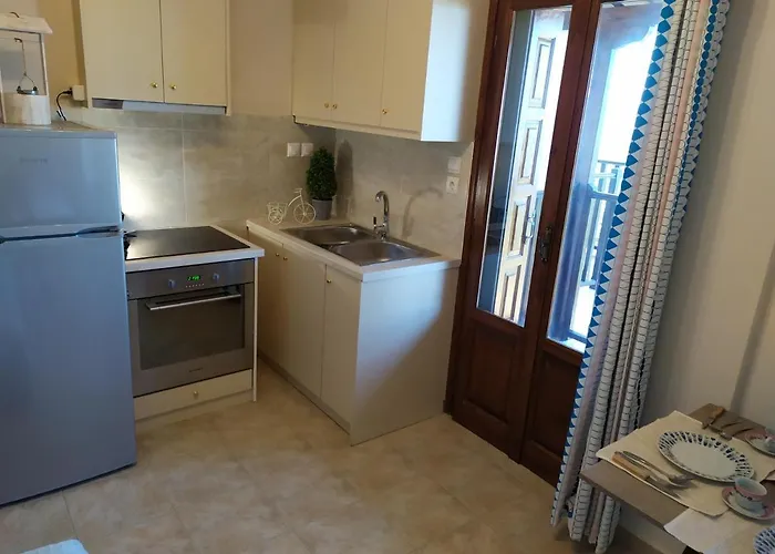 Leonidas Greecefiloxenia Lefókasztro