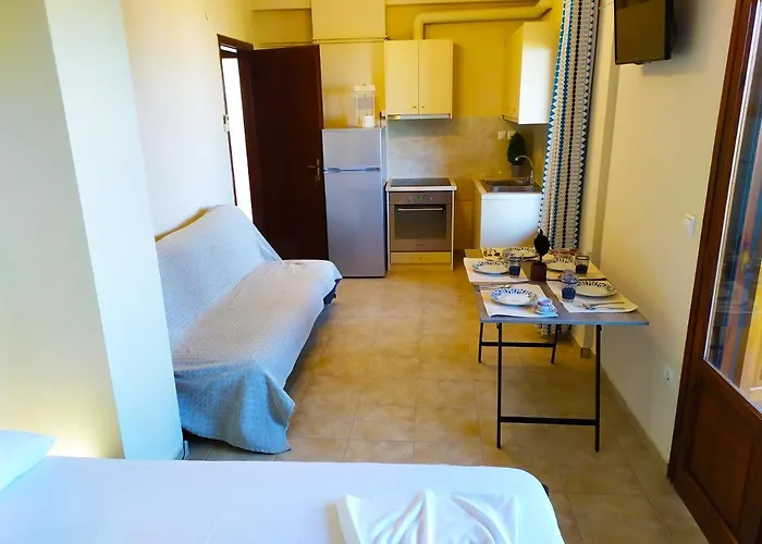 Leonidas Greecefiloxenia Apartmanhotel Lefókasztro