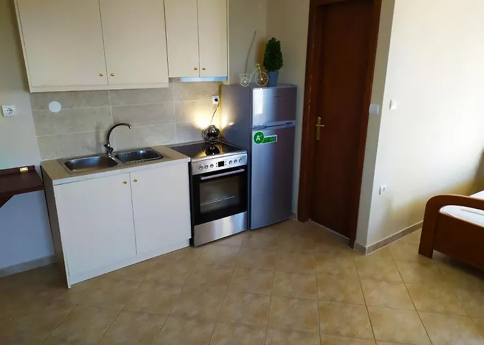 Leonidas Greecefiloxenia Lefókasztro