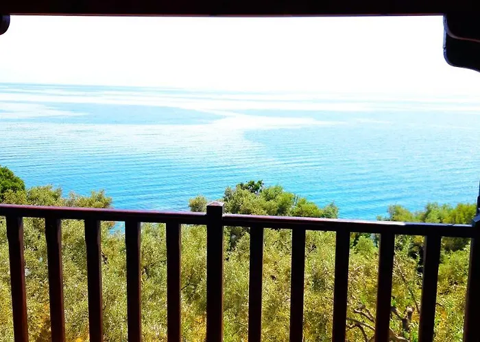 Leonidas Greecefiloxenia Apartmanhotel Lefókasztro