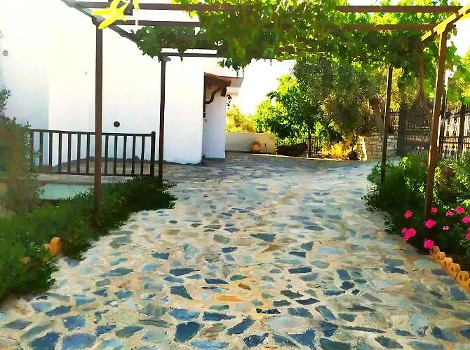 Leonidas Greecefiloxenia 4*