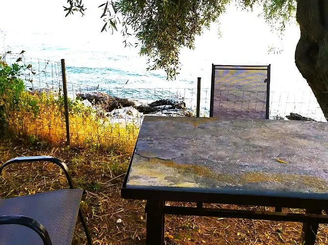 Apartmanhotel Leonidas Greecefiloxenia 4*