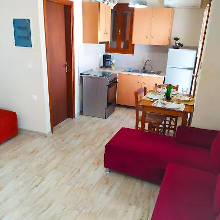 Leonidas Greecefiloxenia Lefokastro