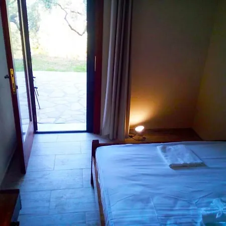 Apartmanhotel Leonidas Greecefiloxenia 4*