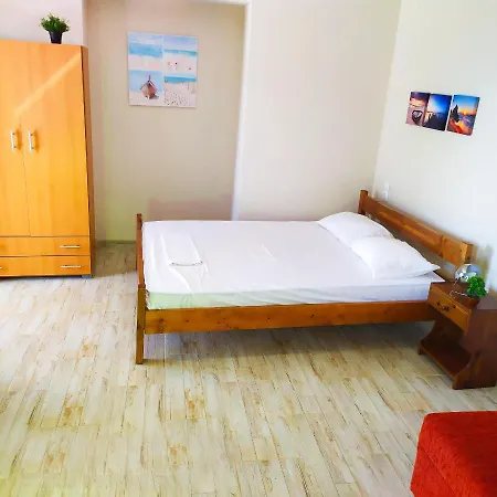 Apartmanhotel Leonidas Greecefiloxenia 4*