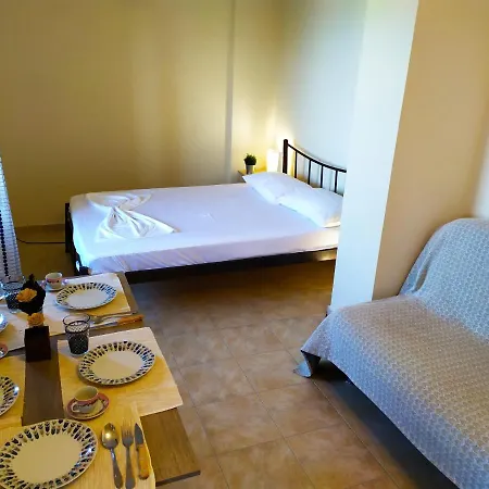 Leonidas Greecefiloxenia Apartmanhotel 4*
