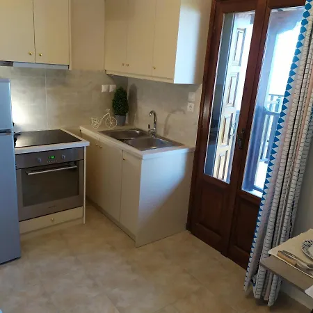 Leonidas Greecefiloxenia Lefokastro