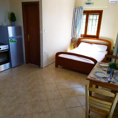 Leonidas Greecefiloxenia 4*