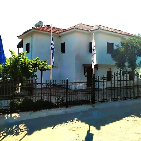 Aparthotel Leonidas Greecefiloxenia *