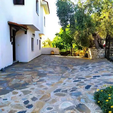 Leonidas Greecefiloxenia Aparthotel