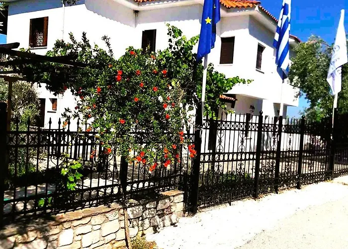 Leonidas Greecefiloxenia Apartahotel Lefokastro