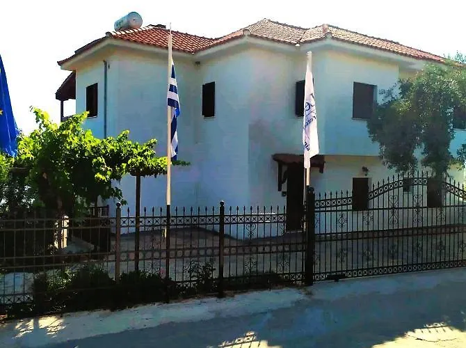 Apartahotel Leonidas Greecefiloxenia 4*